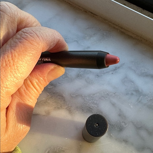 Frolic Velvetease Lip Pencil - New and Unused! - Picture 3 of 3
